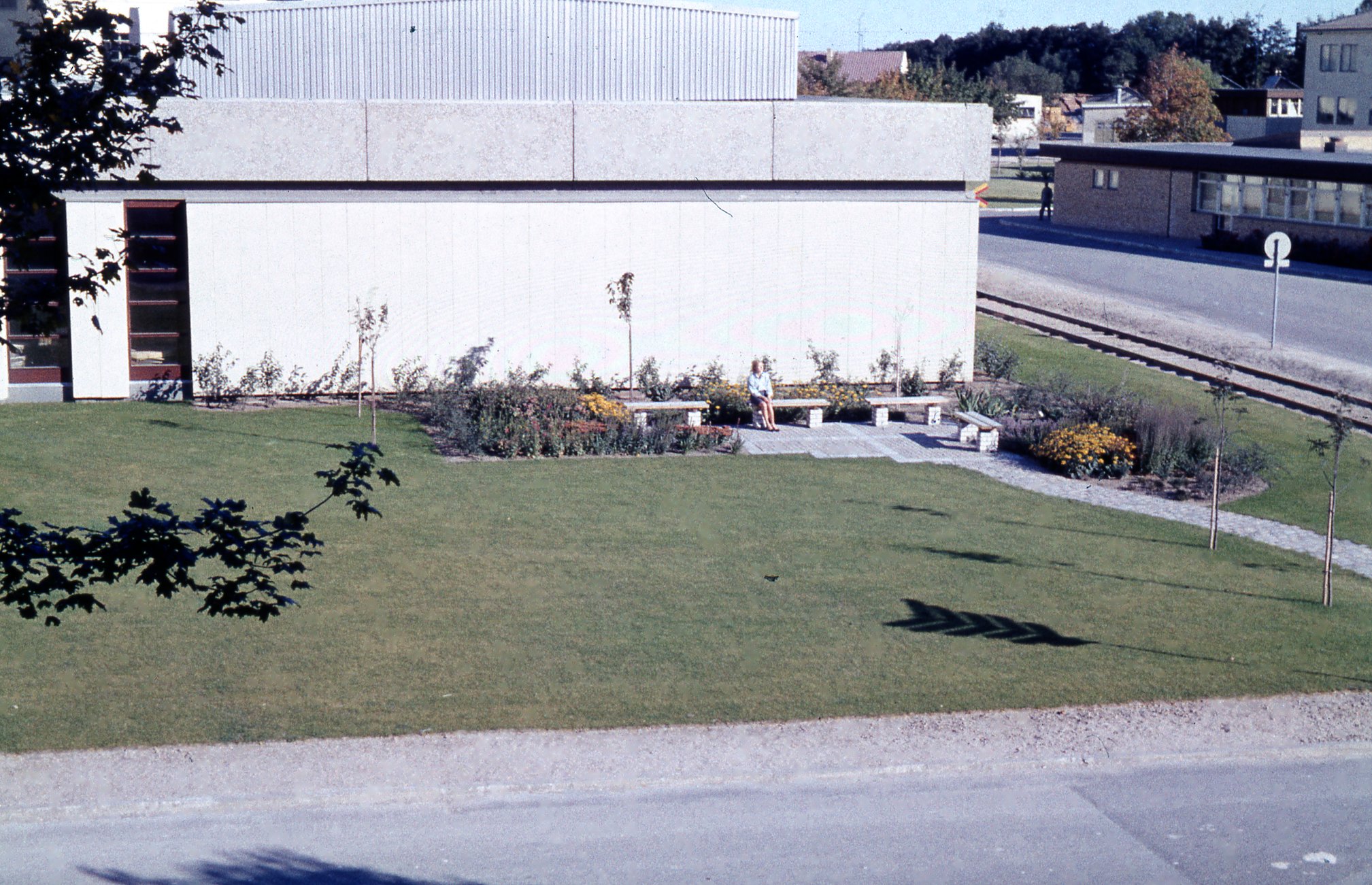 Fabrik Iföverken Isolatorfabriken Uteplats  Södra gaveln 1970