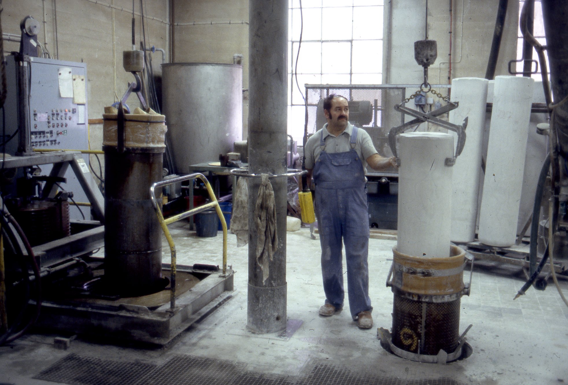 Fabrik Isolatorfabriken Pressat Ämne