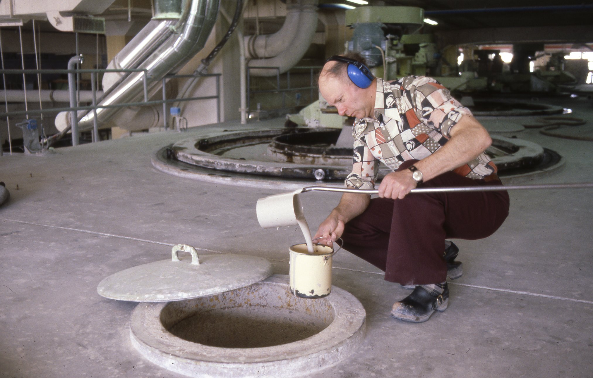 Fabrik Malverket Råvarukontroll från Laboratoriet Rune Andersson