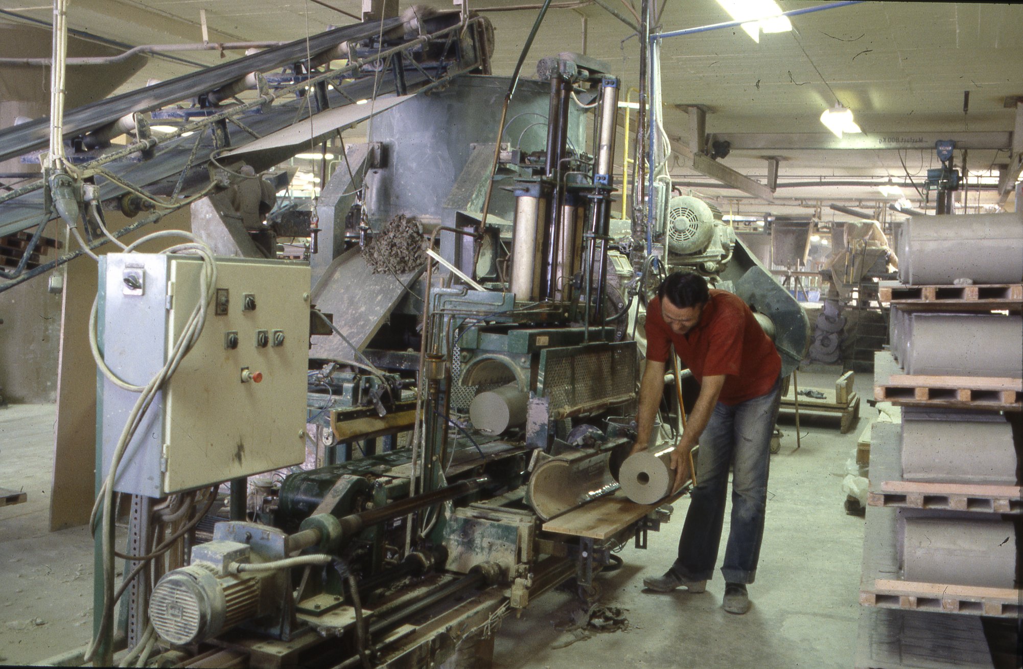 Fabrik Iföverken Isolatorfabriken Pressning Massa 1980