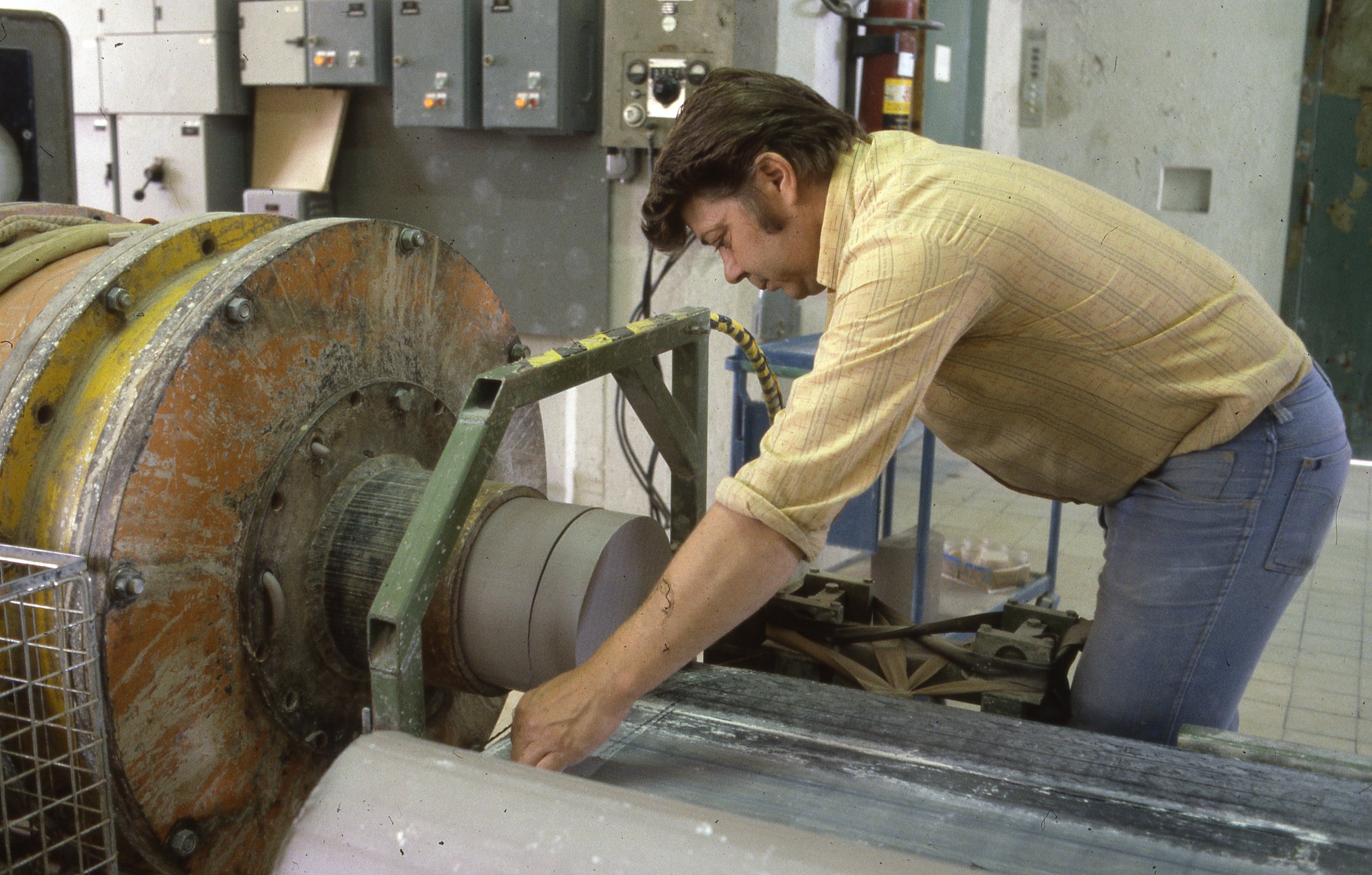 Fabrik Iföverken Isolatorfabriken Pressning Massa 1980