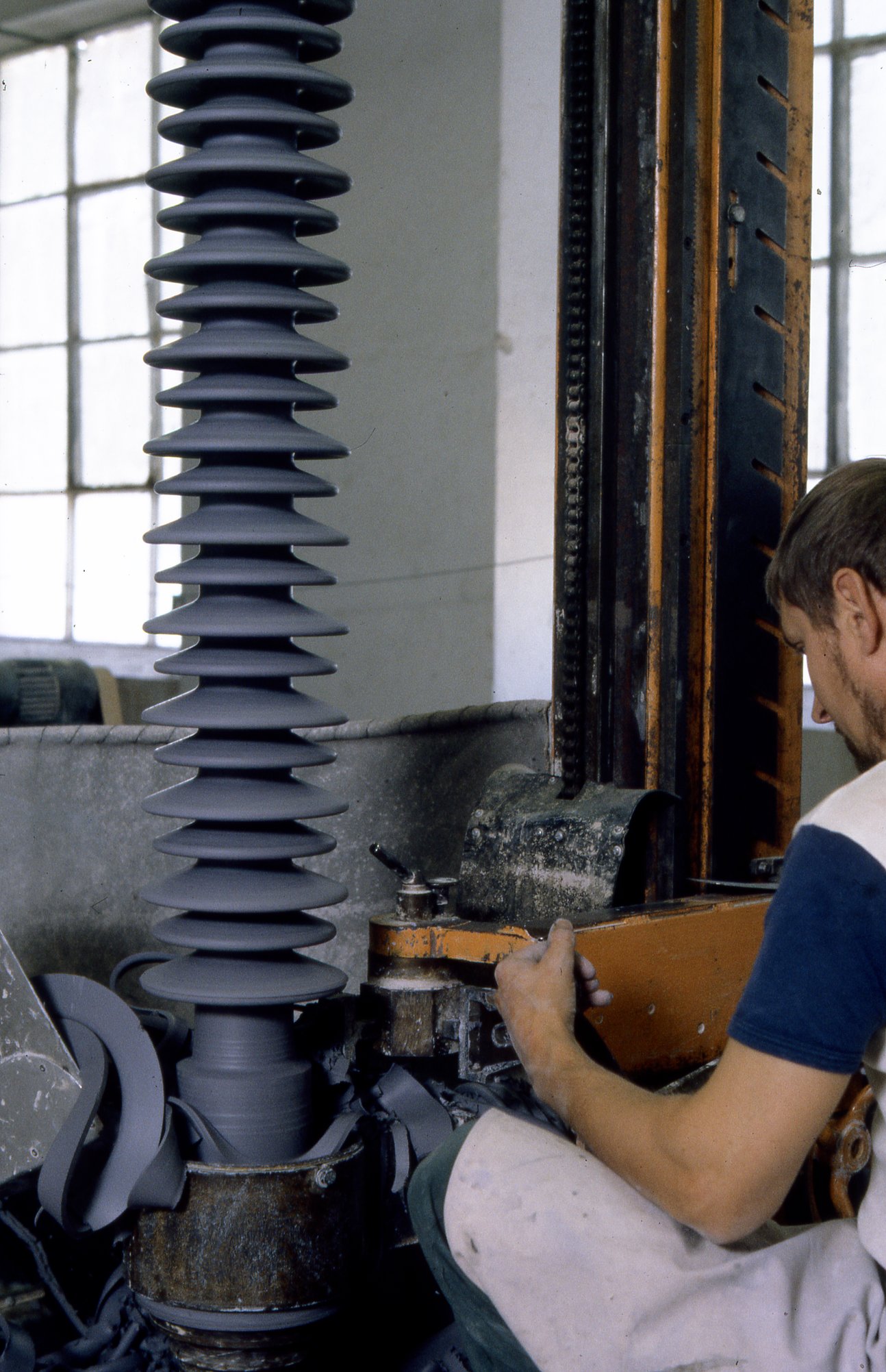 Fabrik Iföverken Isolatorfabriken Svarvning 1980