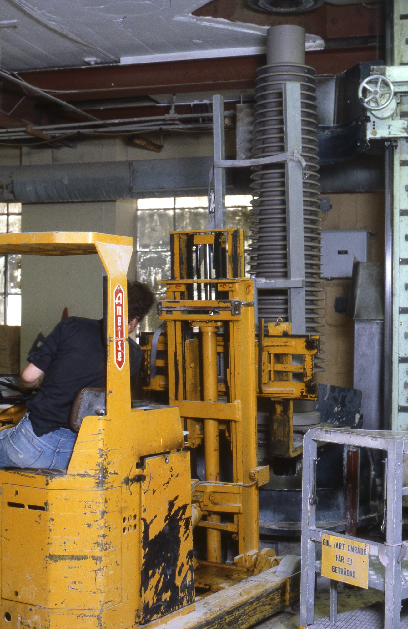 Fabrik Iföverken Isolatorfabriken Svarvning 1980