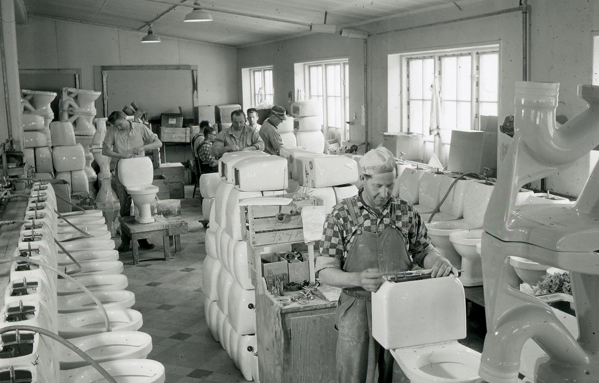 Fabrik Iföverken Sanitetsgodsfabriken Montering Provning WC 1950