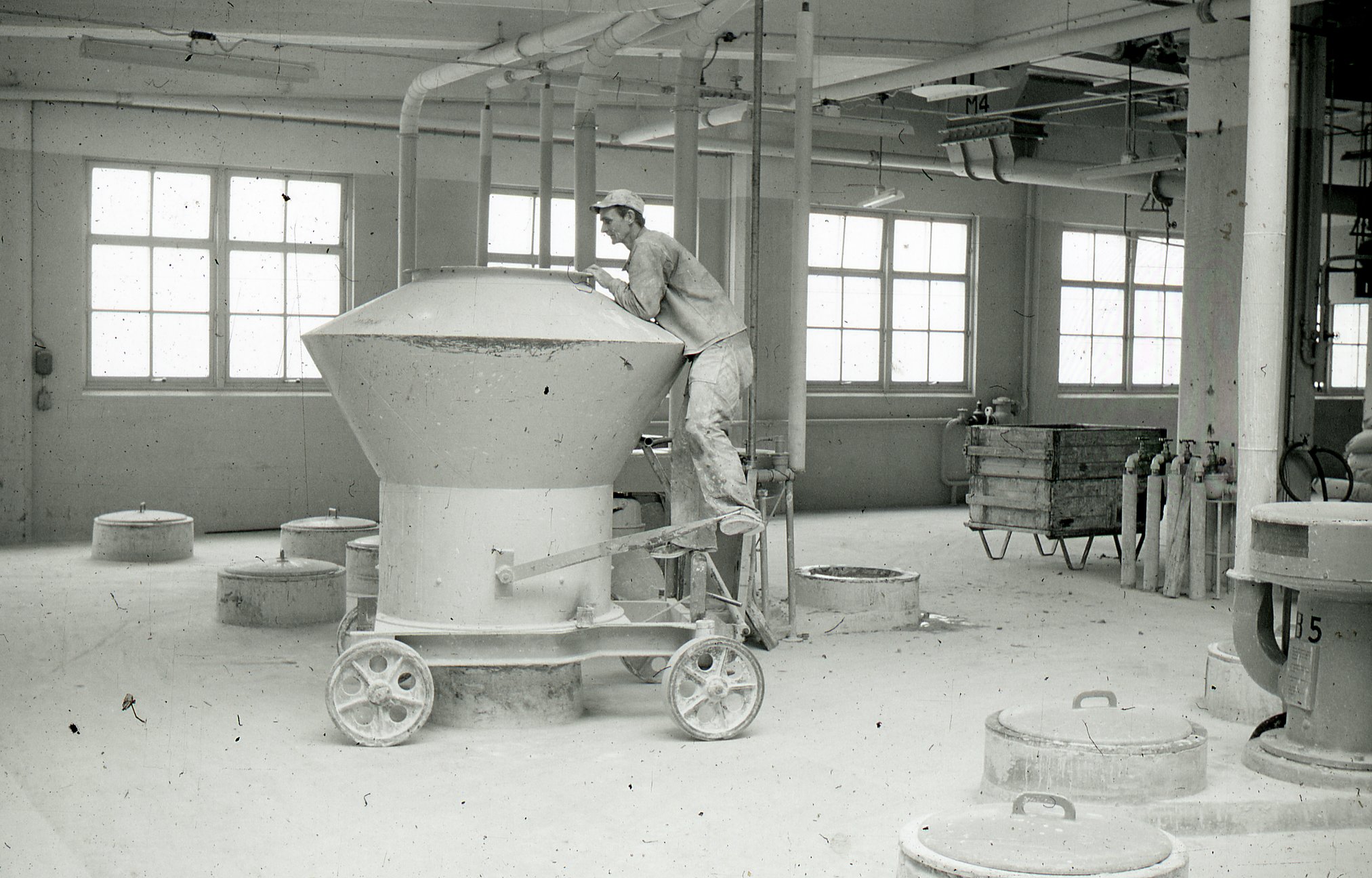 Fabrik Iföverken Sanitetsgodsfabriken Översta vån Massaberedning 1950