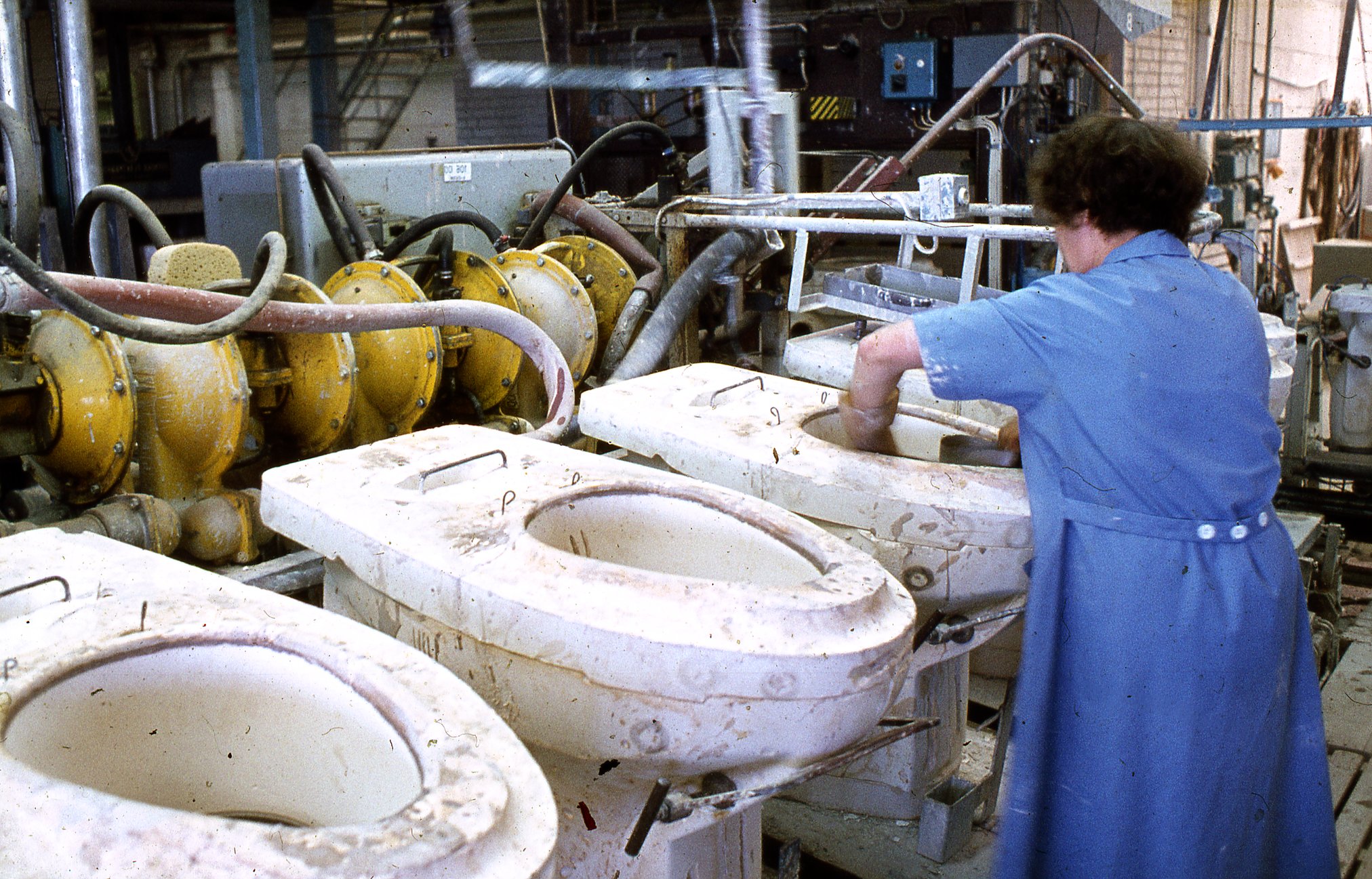 Fabrik Iföverken Sanitetsgodsfabriken SP2 Urtappning Massa 1968