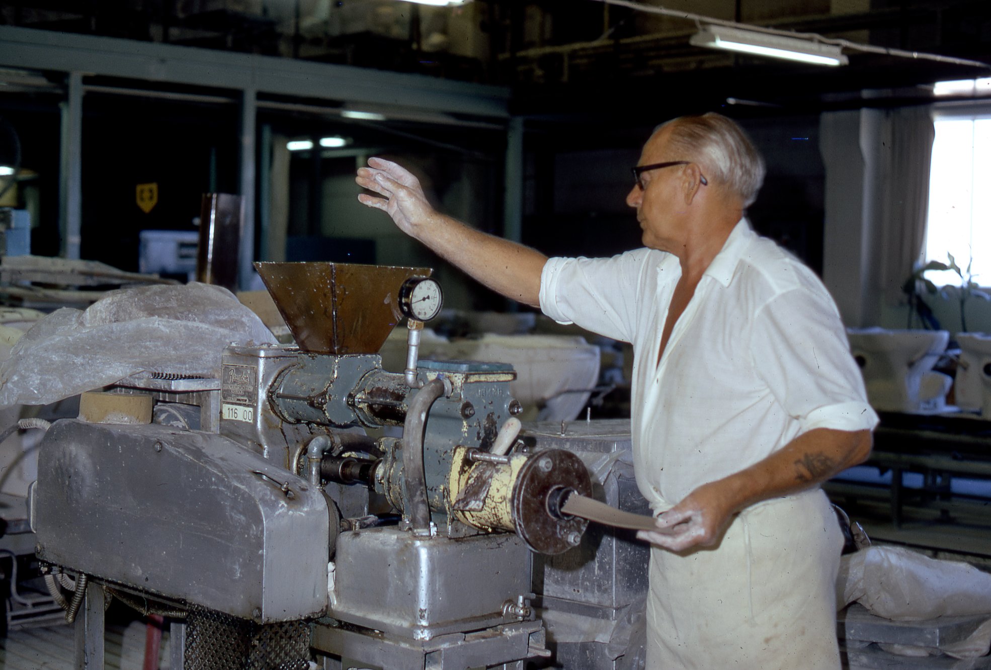 Fabrik Iföverken Sanitetsgodsfabriken SP2 Inlägg Massa 1968