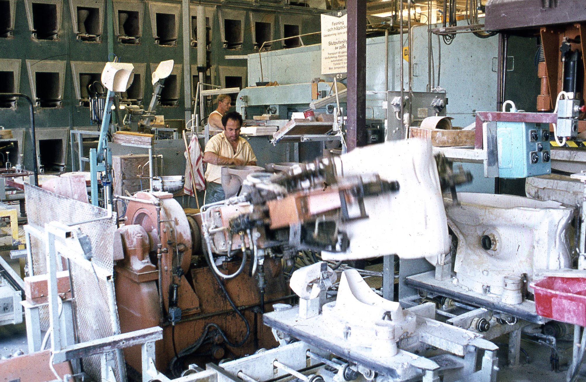 Fabrik Iföverken Sanitetsgodsfabriken SP2 Avformning  1965