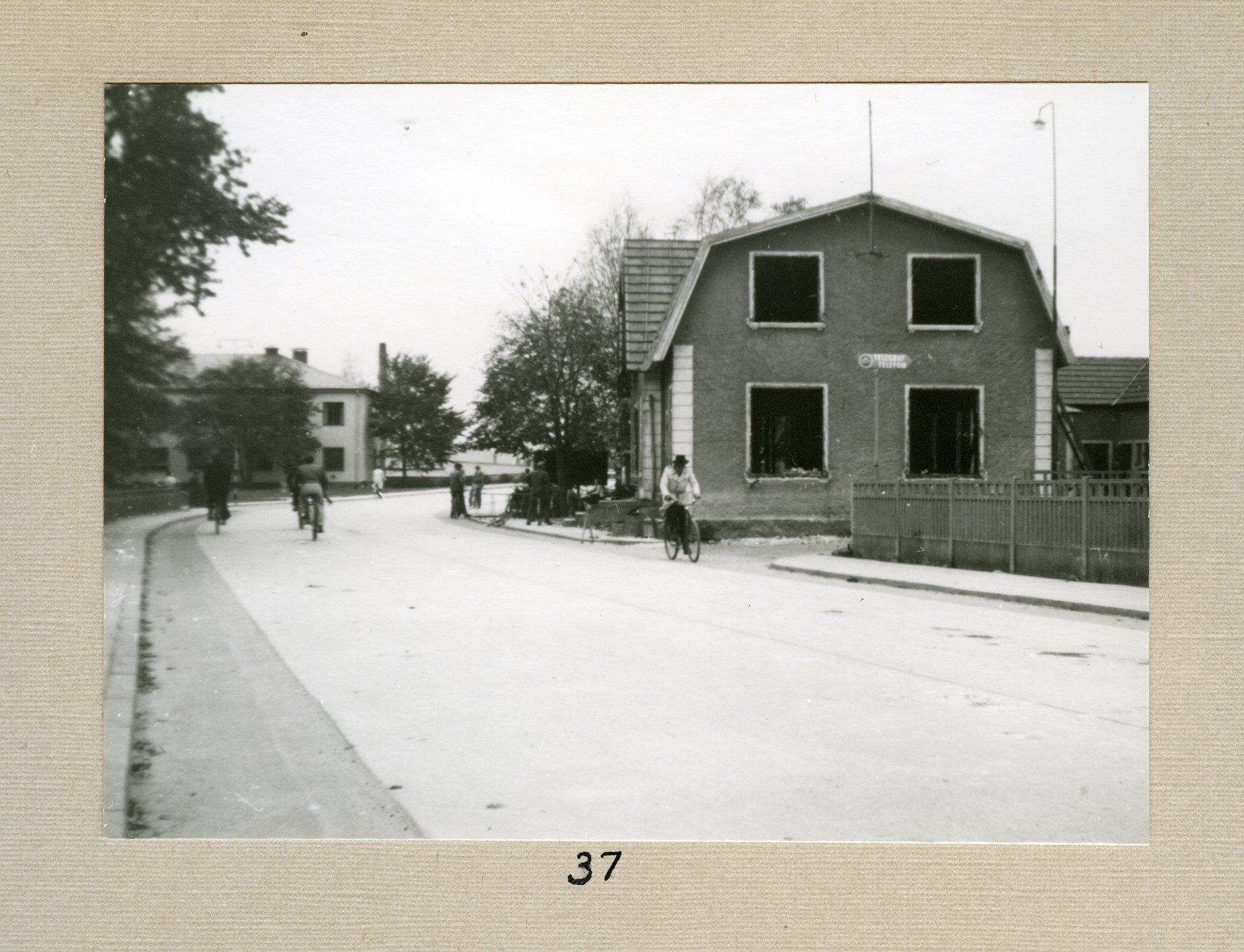 Bromölla Storgatan Cafét Under rivning 1946