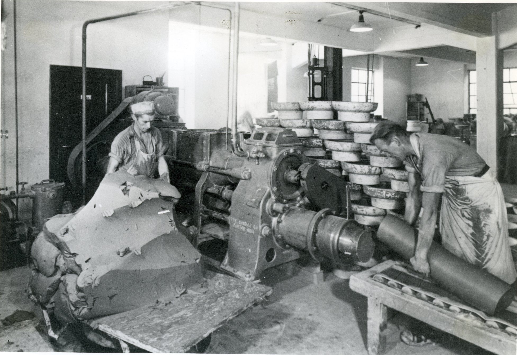 Fabrik Iföverken Isolatorfabriken Pressning Massa 1950