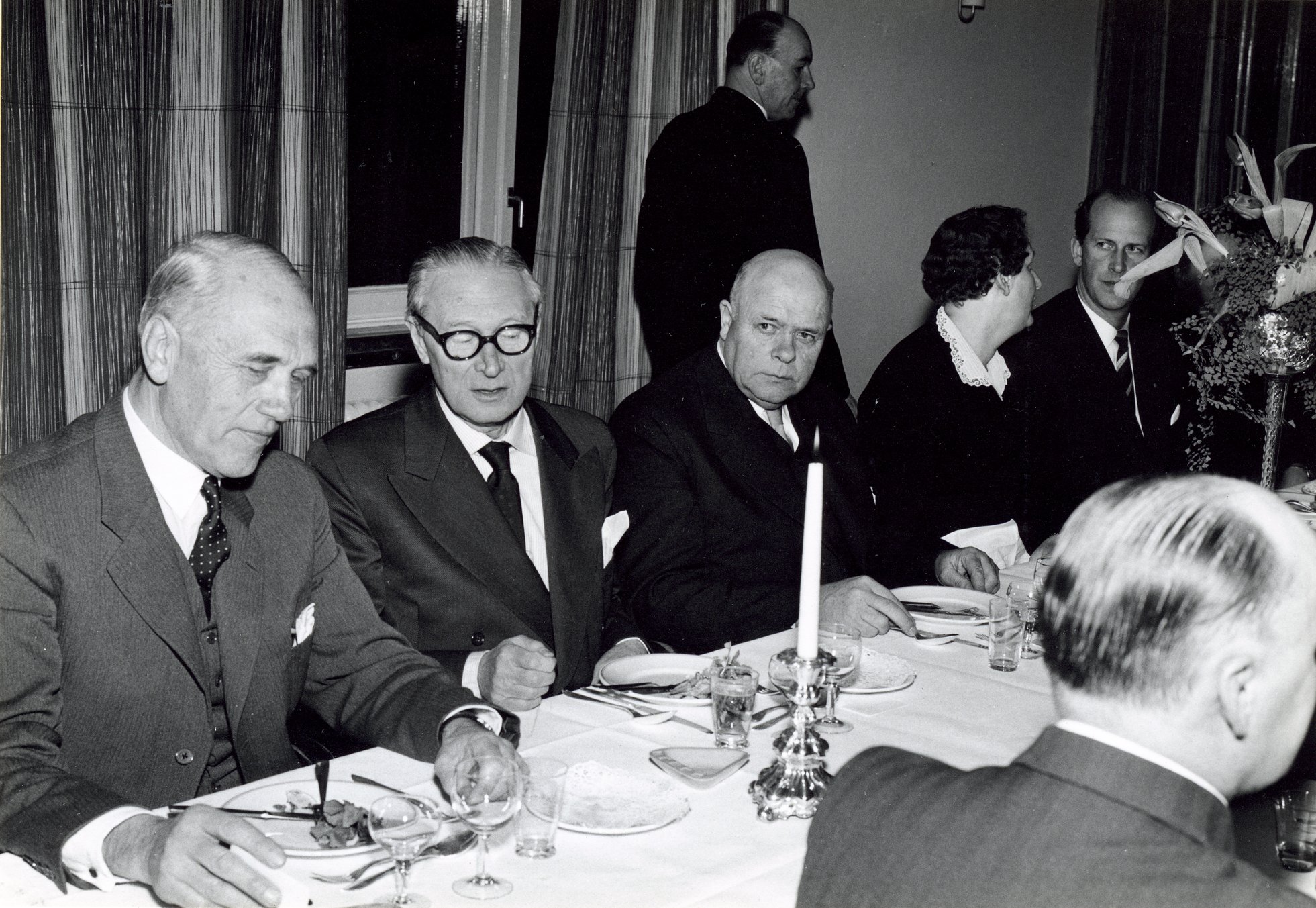 Fabrik Iföverken Bevillningsutskott studieresa Lunch Ifö Hotell 1958