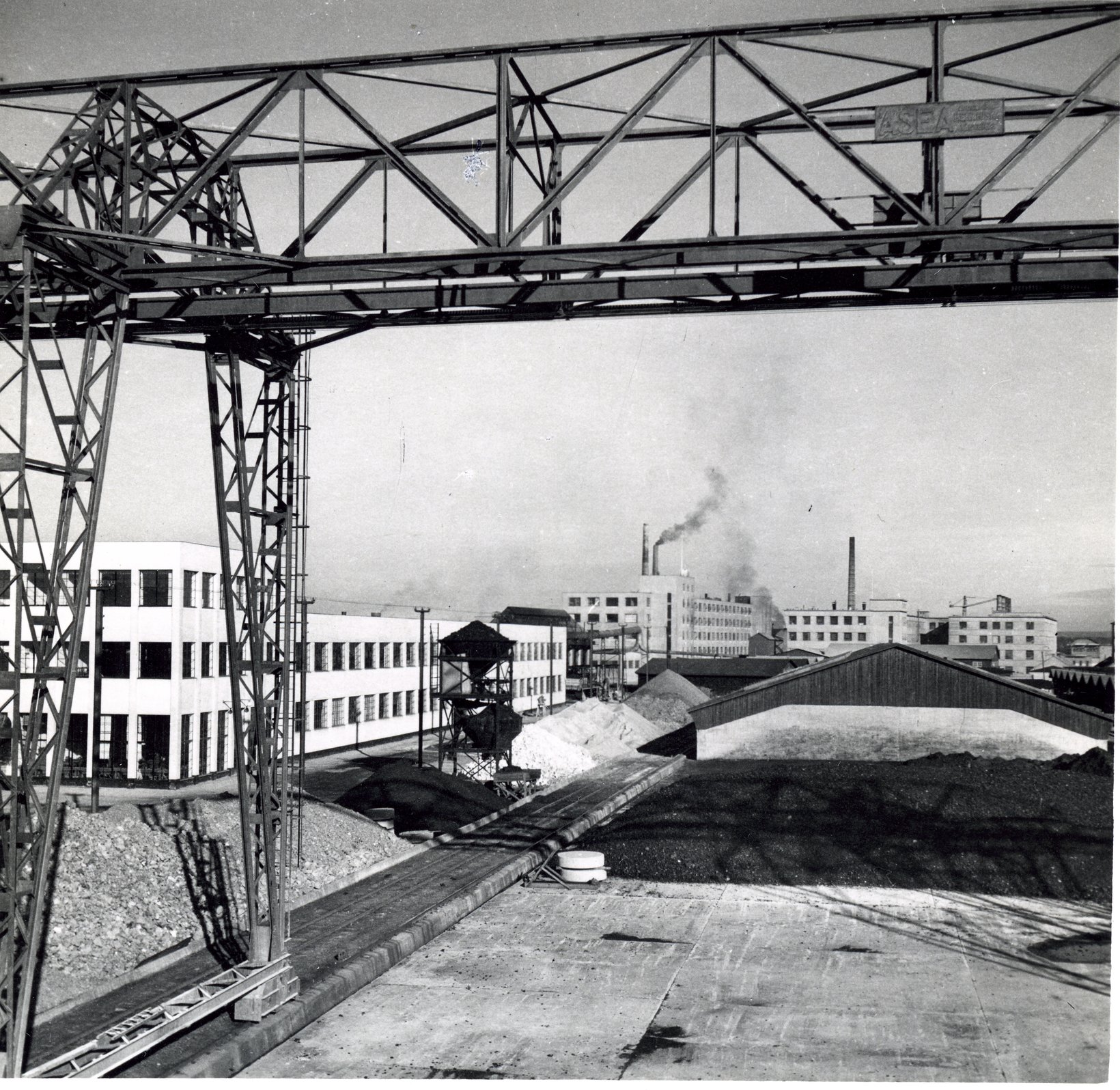 Fabrik Iföverken Råvarulager Brokran, Golvplattfabrik 1950