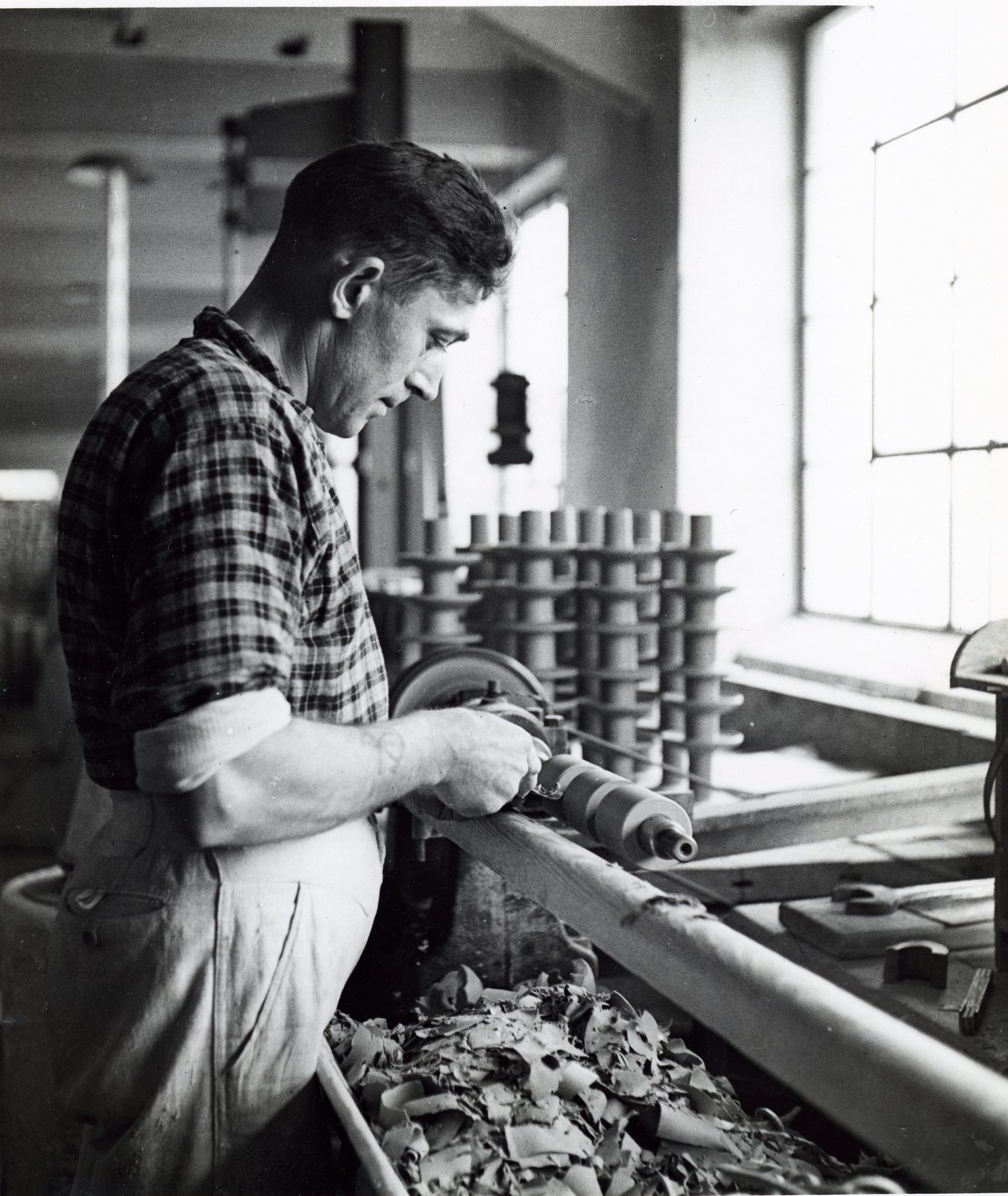 Fabrik Iföverken Isolatorfabriken Svarvning 1950