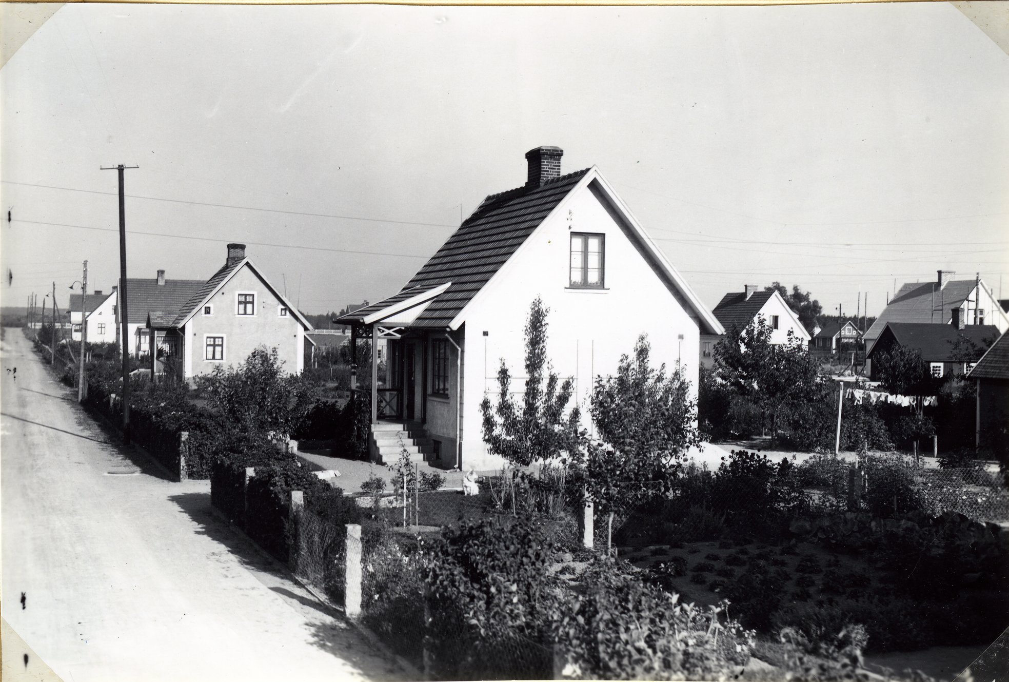 Bromölla Folketshusgatan Chaufför Wilssons hus senare ombyggt till Carl Olssons frisersalong