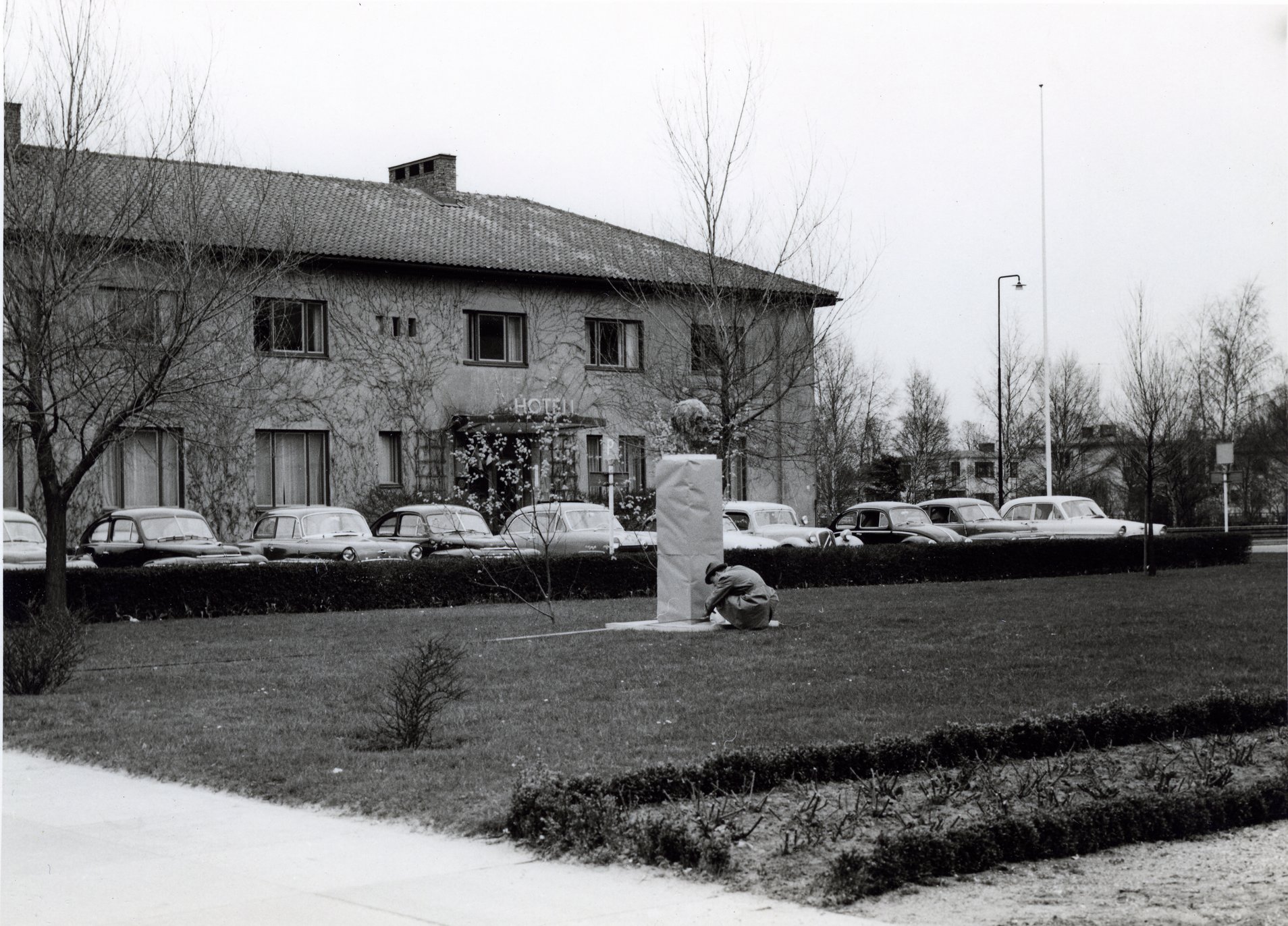 Bromölla Ifö Hotell Torget E Wehtjes Byst 1961