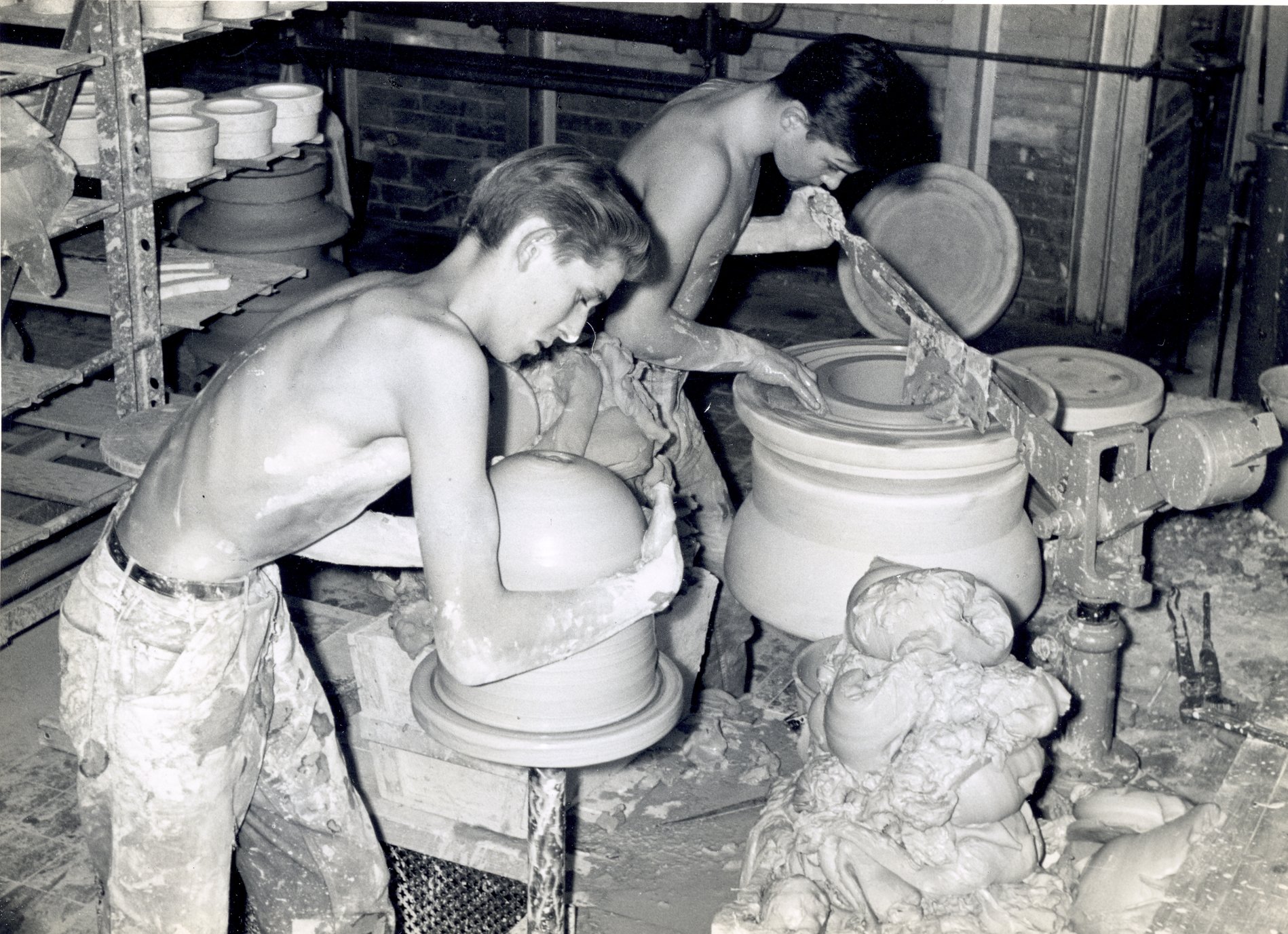 Fabrik Iföverken Keramikerskolan Drejning, Informning 1961