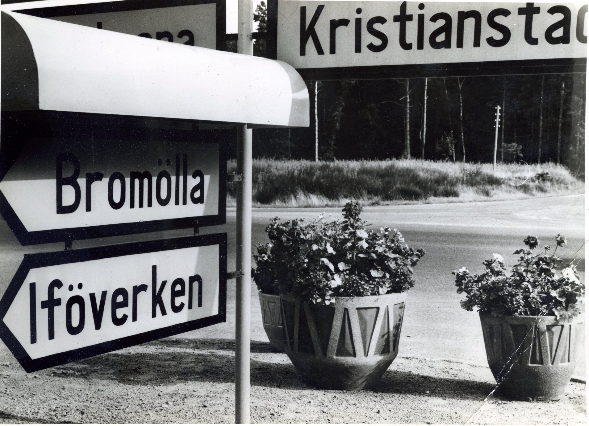 Bromölla Avfarten från Kristianstadsvägen Chamottekrukor 1960