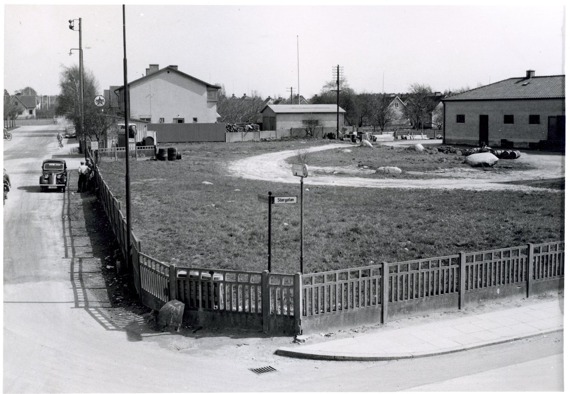 Bromölla Storgat-Folkets Husgat. Innan Mosaikhuset byggdes. April 1953