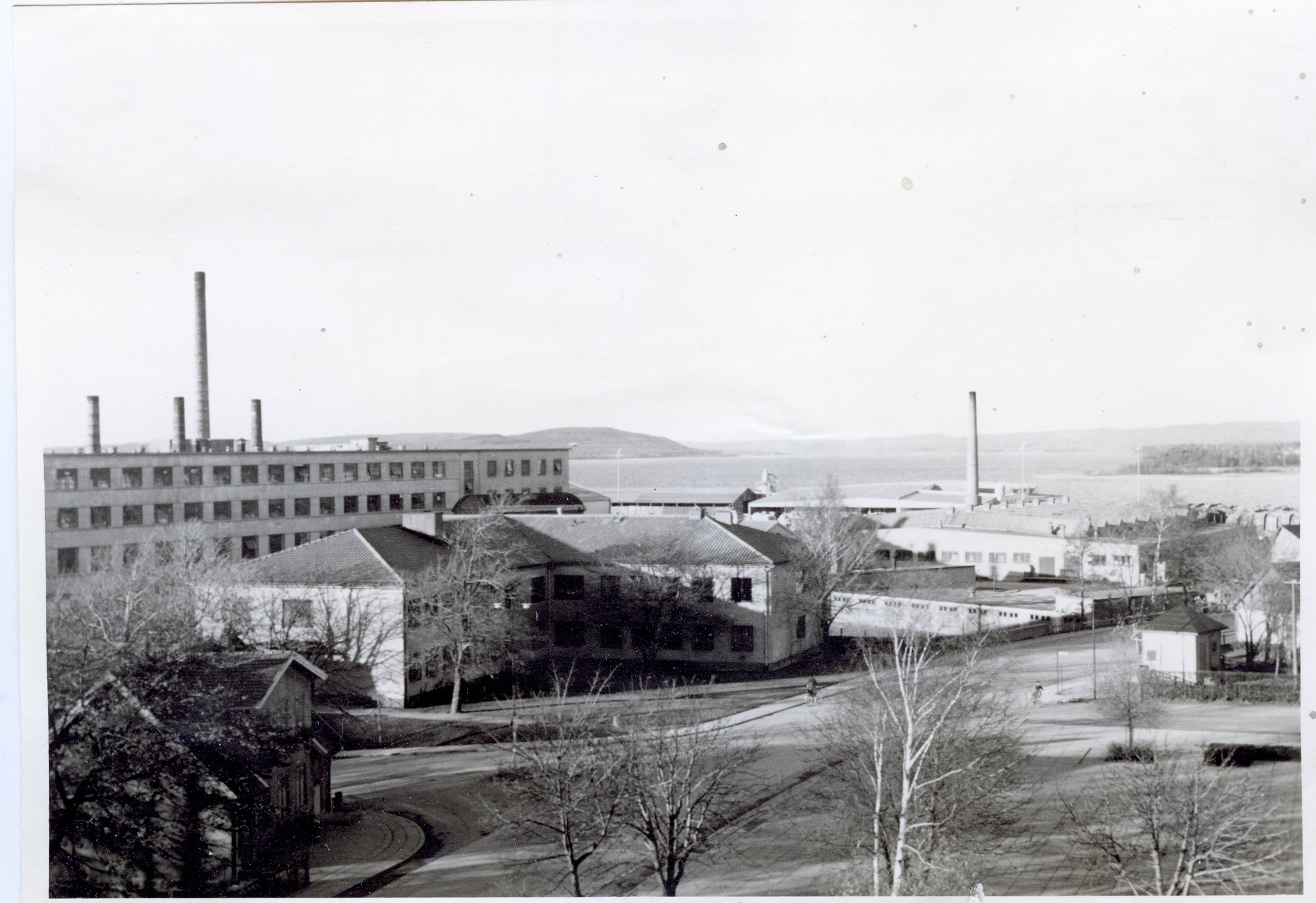 Bromölla Bruksbacken med Iföverken Laboratoriet 1957