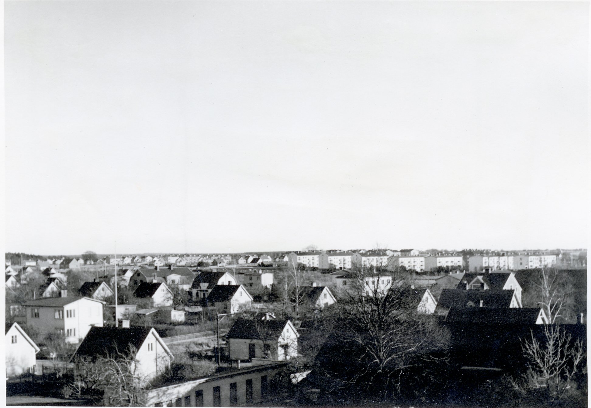 Bromölla Från Mosaikhusets tak Vita bostadshus Fjälkingegatan 1957