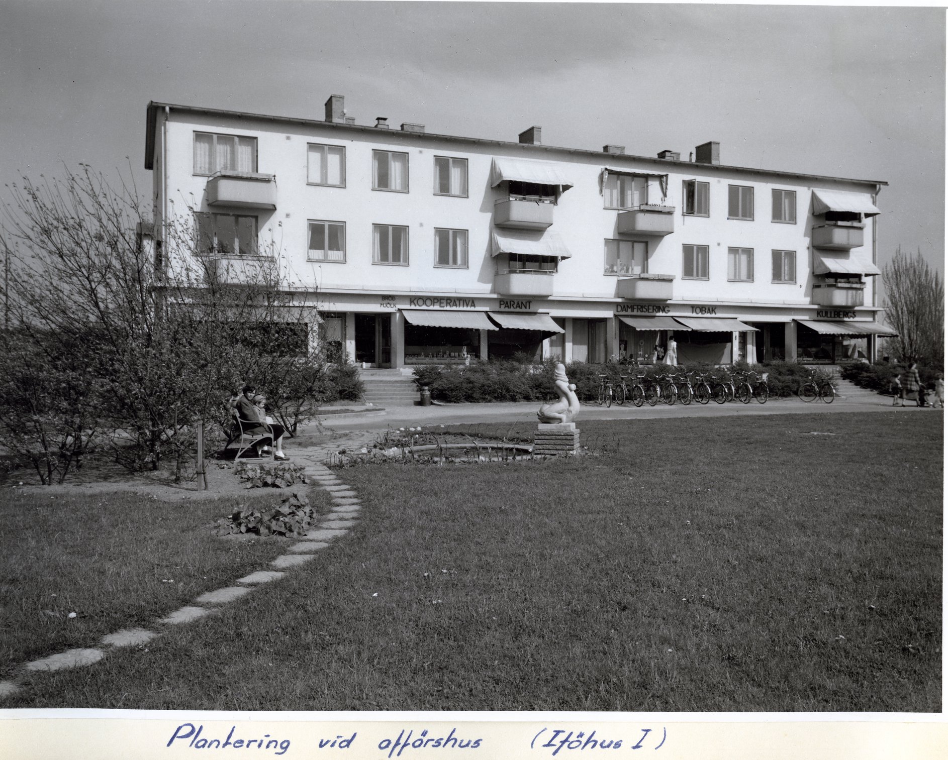 Bromölla Ågatan Fjälkingegatan Affärer (Flicka m Delfin) 1957