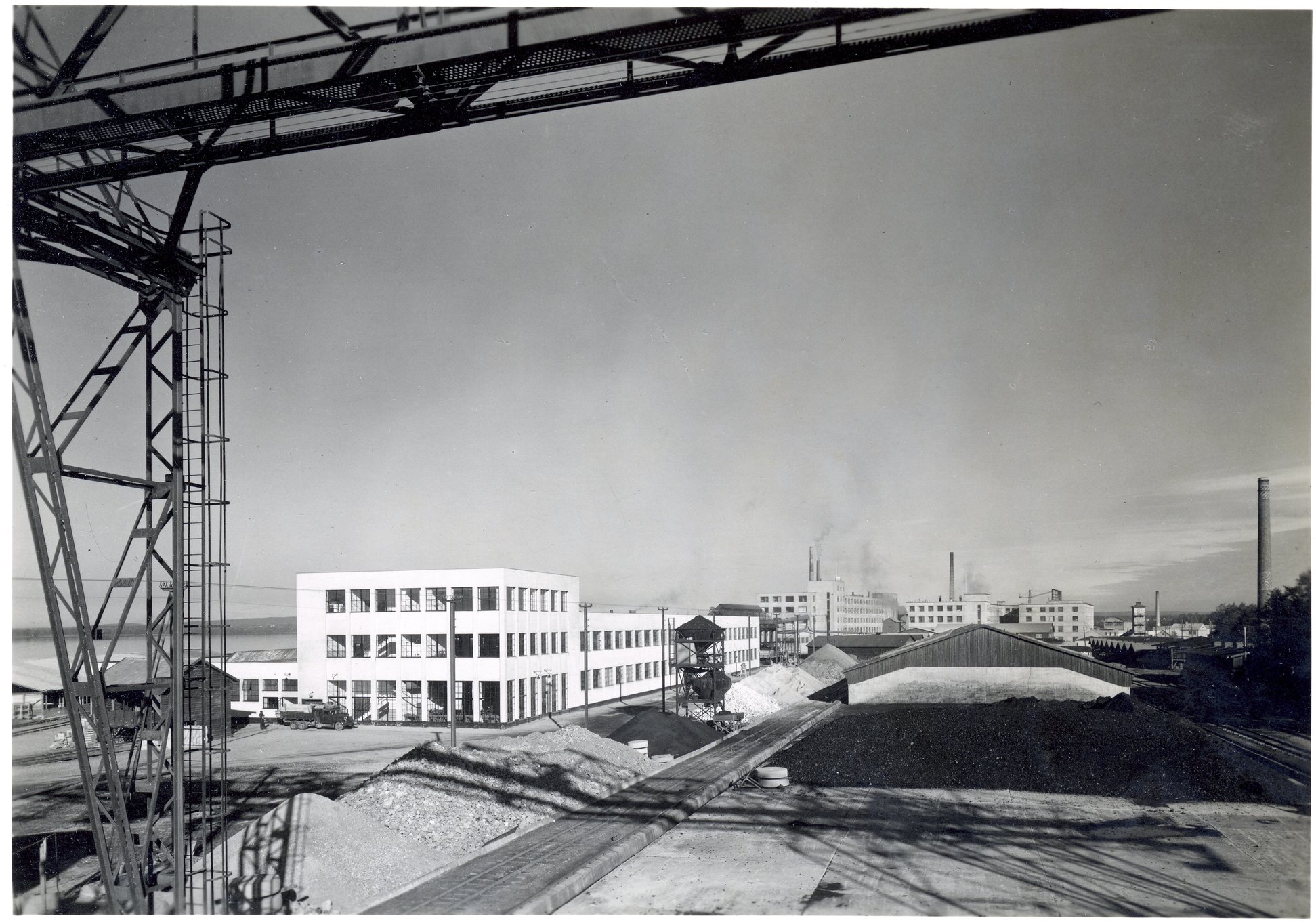 Fabrik Iföverken Brokran Råvarulager Golvplattfabriken 1940