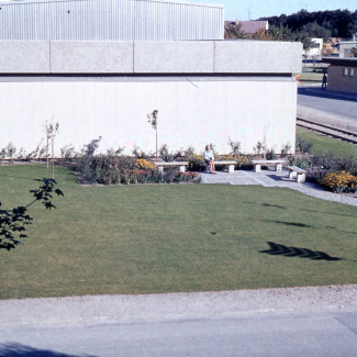 Fabrik Iföverken Isolatorfabriken Uteplats  Södra gaveln 1970