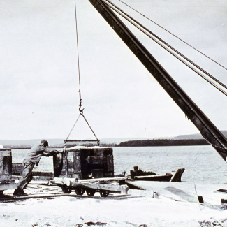 Fabrik Lastning av Kaolin Ivö Pråm klack Östra Kajen 1920