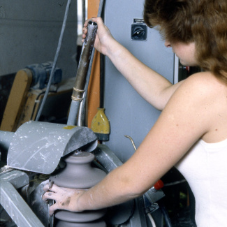 Fabrik Iföverken Isolatorfabriken Svarvning 1980