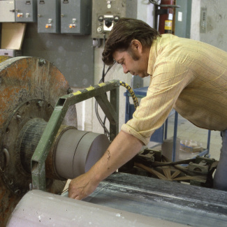 Fabrik Iföverken Isolatorfabriken Pressning Massa 1980