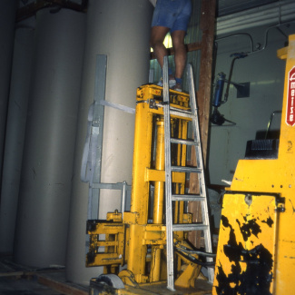 Fabrik Iföverken Isolatorfabriken Isostatämne för Svarvning 1980