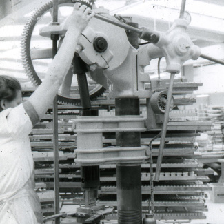 Fabrik Iföverken Pressgods Handpressning 1950