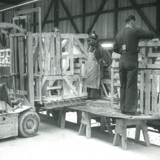 Fabrik Iföverken Sanitetsgodsfabriken Färdiglager Lastning 1950