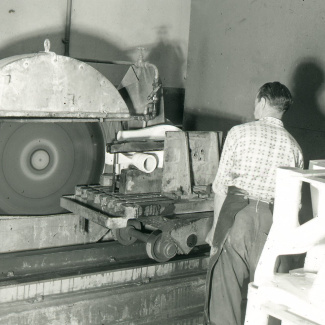 Fabrik Iföverken Sanitetsgodsfabriken Slipning WCskålar 1950