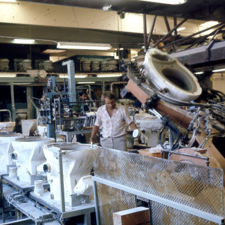 Fabrik Iföverken Sanitetsgodsfabriken SP2 Avformning Robot 1968