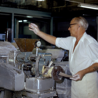 Fabrik Iföverken Sanitetsgodsfabriken SP2 Inlägg Massa 1968