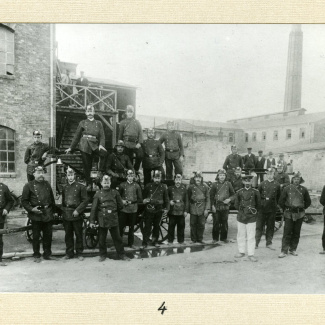 Fabrik Brandkåren Brandchef tillvänster Kamrer Rosengren 1905