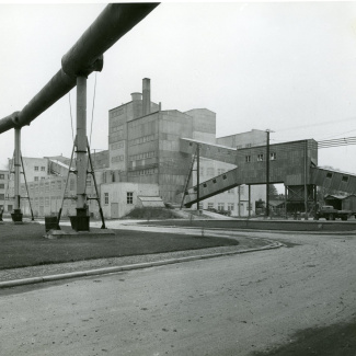 Fabrik Iföverken Malverket. Vänster koltransportör till Gasgeneratorn.1950