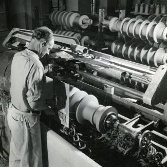 Fabrik Iföverken Isolatorfabriken Svarvning 1950