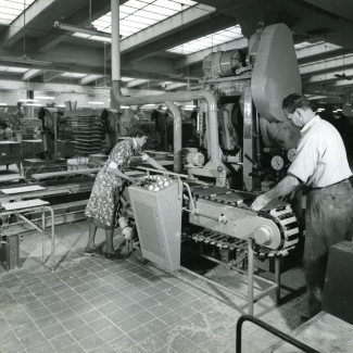 Fabrik Iföverken Pressgodsfabriken Plattor 1950