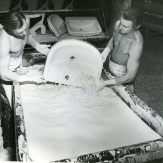 Fabrik Iföverken Sanitetsgodsfabriken Glasering Tvättställ 1950