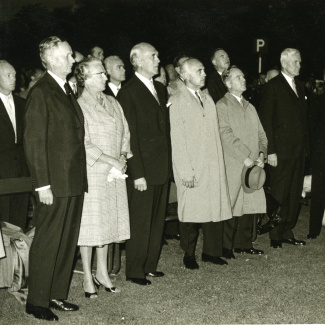 Fabriken Iföverken Byst av Dr Ernst Wehtje, Fv General Nordenskiöld, Facf ordf A Bengtsson, Landshöv Westling, Dir F Wehtje, Dir Tunhammar, Disp Danielsson