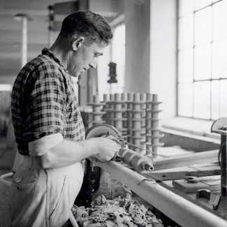 Fabrik Iföverken Isolatorfabriken Svarvning 1950