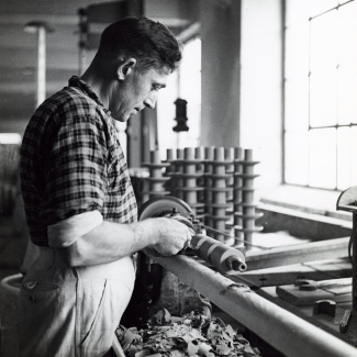 Fabrik Iföverken Isolatorfabriken Svarvning 1950