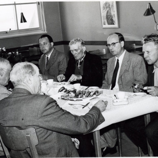 Fabrik Iföverken Avtackning Sven Bengtsson o Ola Jönsson 22/6 1956