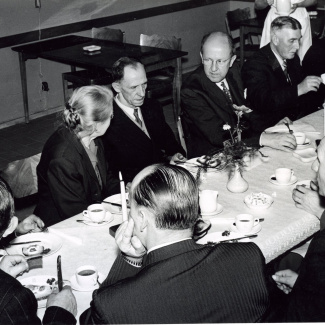 Fabrik Iföverken Avtackning Personal 30/12 1955