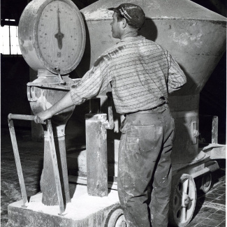 Fabrik Iföverken Malverket Vägning Fältspat Klas? 1962