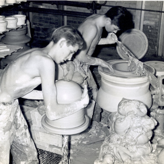 Fabrik Iföverken Keramikerskolan Drejning, Informning 1961