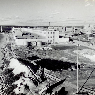 Fabrik Iföverken Fabriksområdet från Söder. Pressgodsfabriken. 1960