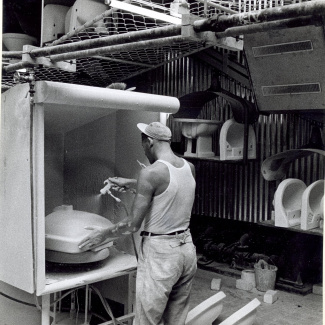 Fabrik Iföverken Sanitetsgodsfabriken Sprutglasering 1960